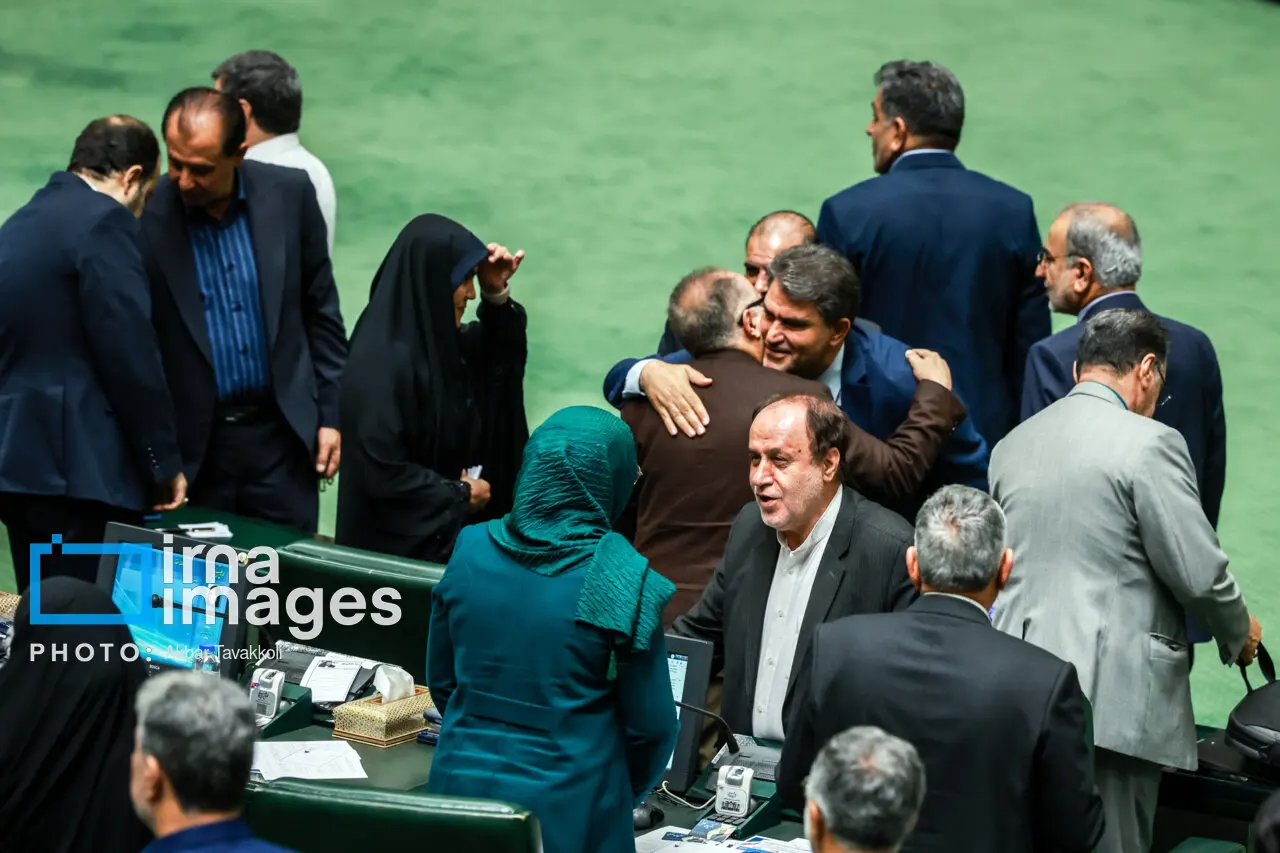 دبیری در پارلمان