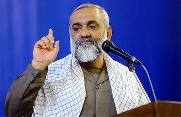 ولایتی که بالای سر ما می‌درخشد نظیر ندارد؛ ملتی که چنین رهبری دارد و سرباز چنین نظامی خوشبخت است