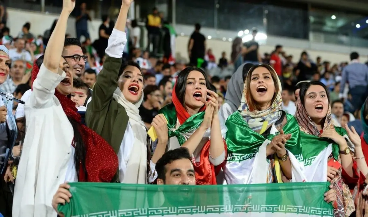 خانمها در تلویزیون مجوز ورود به استادیوم را گرفتند!
