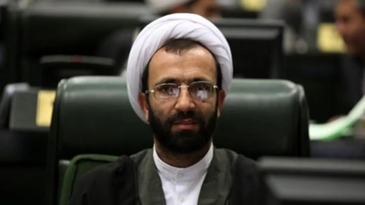 استاندار آذربایجان شرقی از مدافعان حرم و فرماندهان جنگ هستند/احترام مقامات باید حفظ شود/ با هر علتی هیچ‌کس نباید از این روش‌های غیراخلاقی برای اعتراض استفاده کند
