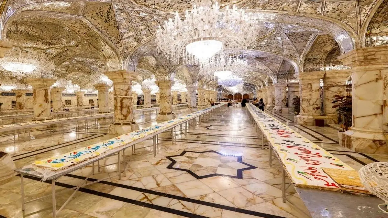 کیک جشن غدیر در حرم مطهر امام علی(ع)  + عکس